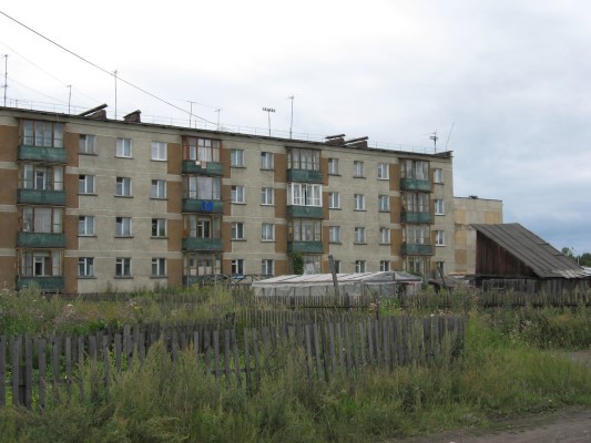 Häuser im Zentrum von Milkovo